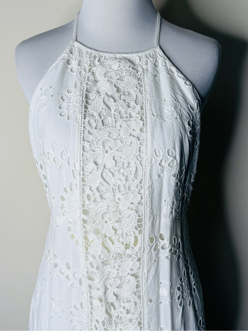 Zara White Eyelet Halter Mini Dress - Picture 3 of 7